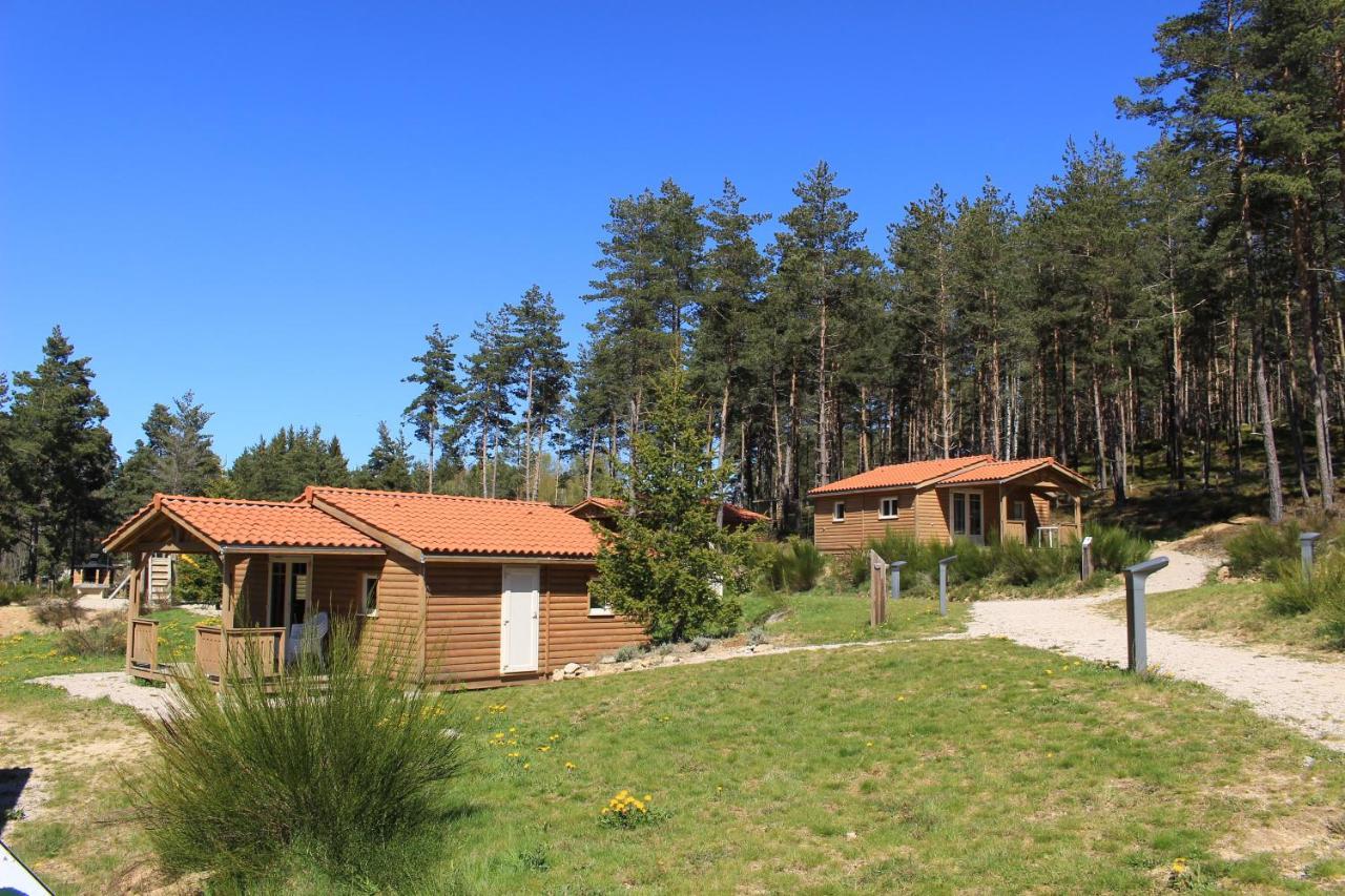 Les Chalets Du Haut-Forez Usson-en-Forez Экстерьер фото